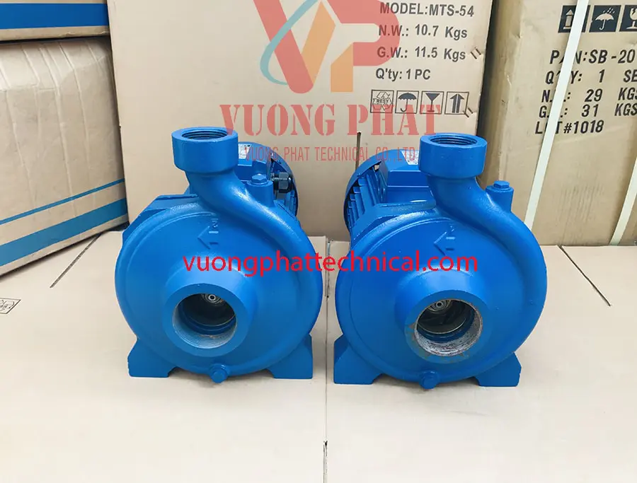 Bơm ly tâm trục ngang Ebara CMB 550T