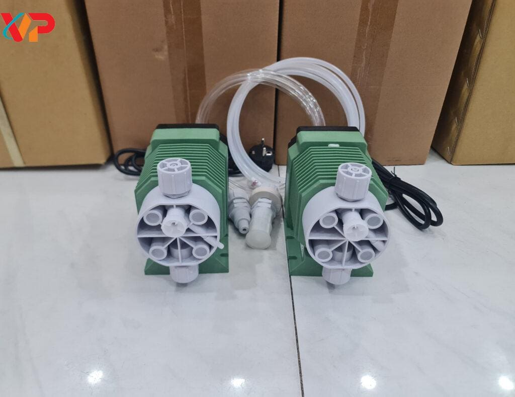 bơm định lượng Titan