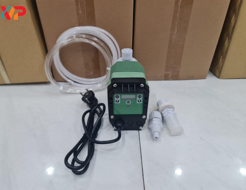 bơm định lượng Titan
