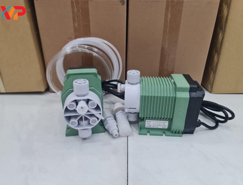 bơm định lượng Titan