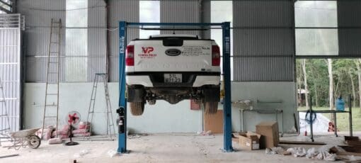 Cầu nâng 2 trụ cổng trên 4 tấn