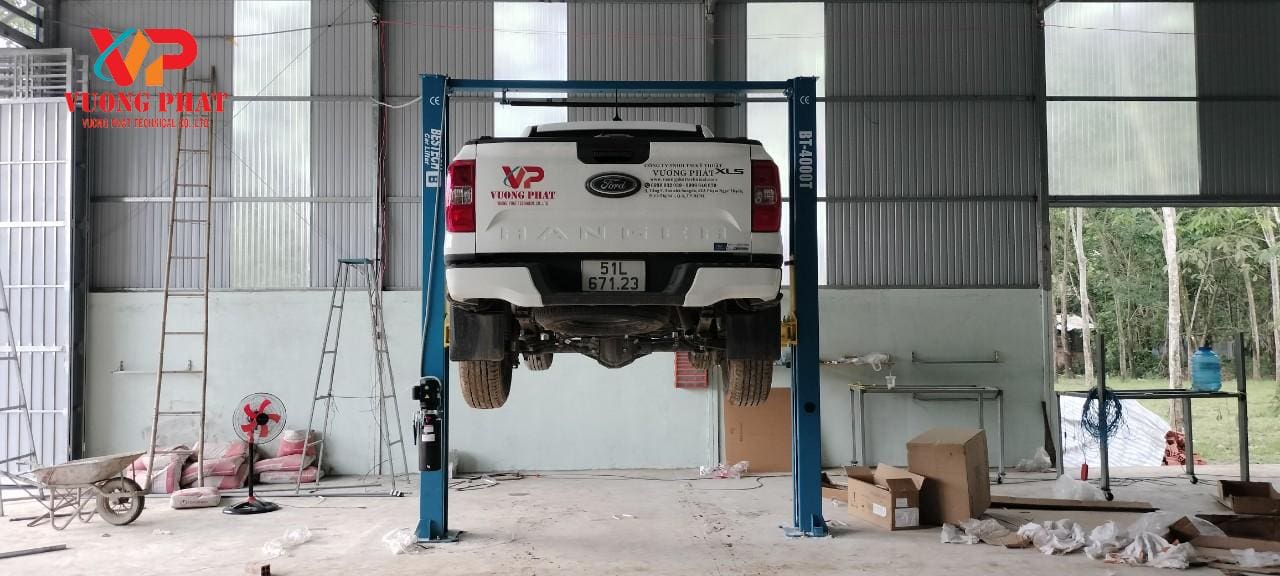 Cầu nâng 2 trụ cổng trên 4 tấn