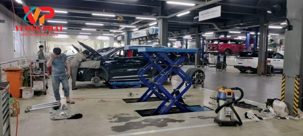 Sửa chữa cầu nâng cắt kéo