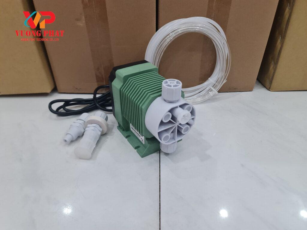 Bơm định lượng Titan CP30002