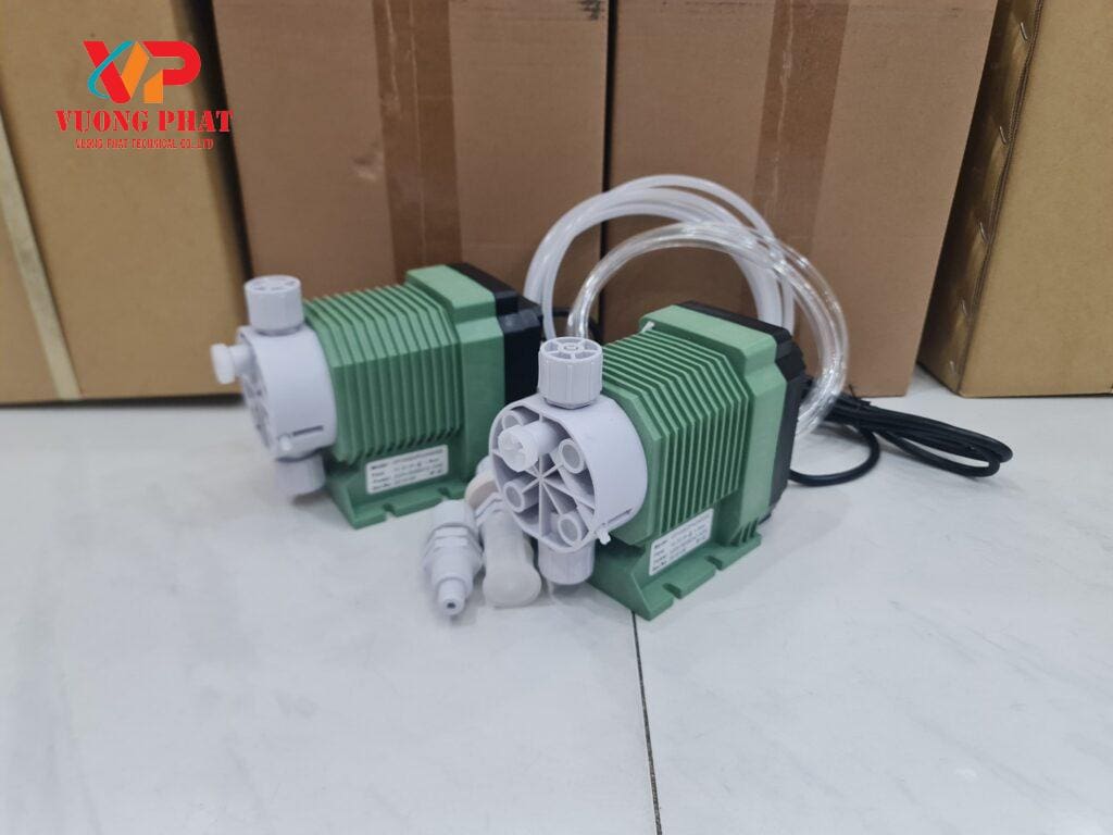 Bơm định lượng Titan CP30002