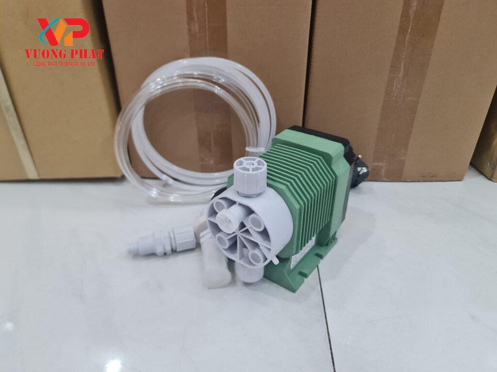 Bơm định lượng Titan CP30002