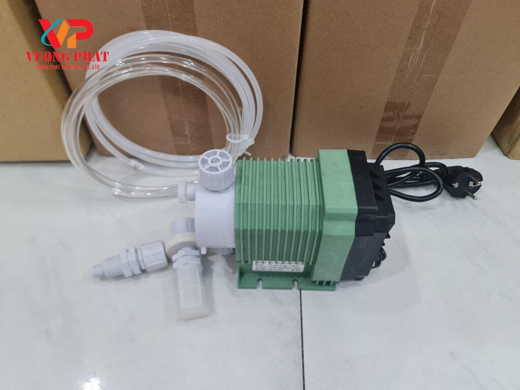 Bơm định lượng Titan CP30002