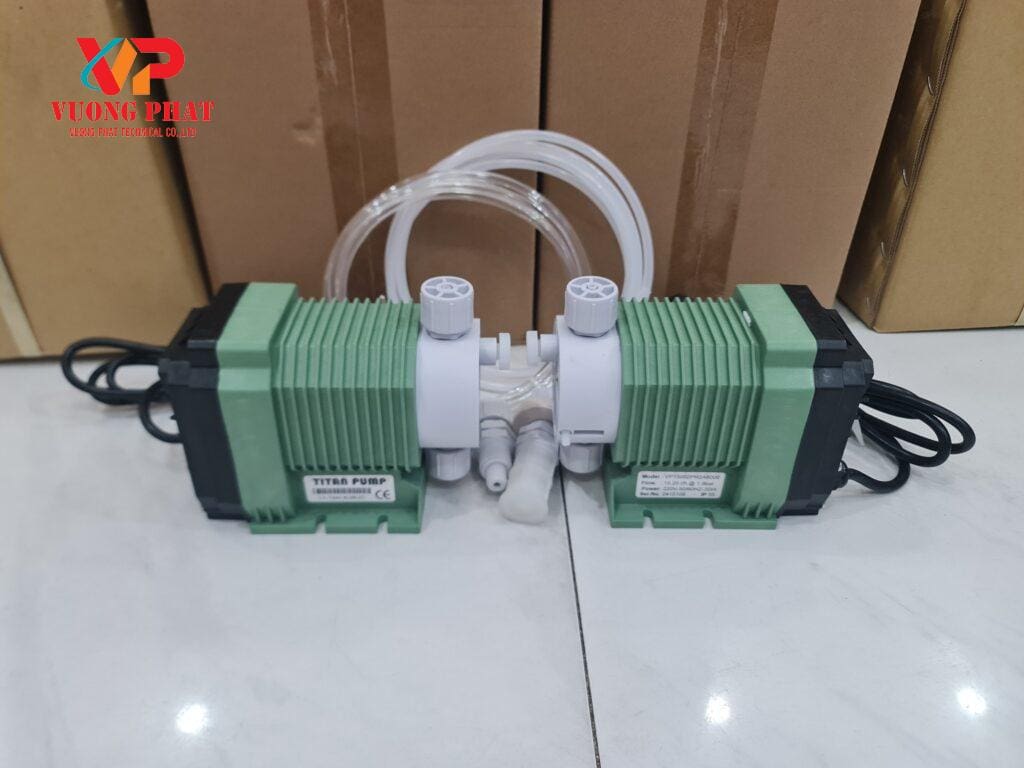 Bơm định lượng Titan CP50001