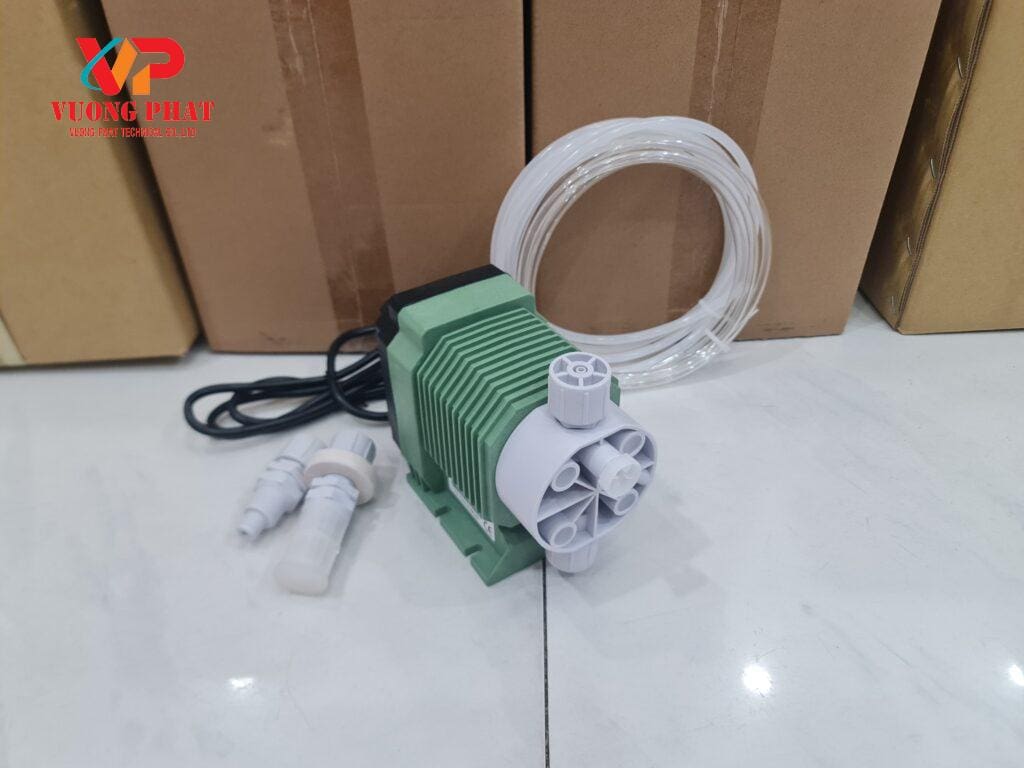 Bơm định lượng Titan CP50001