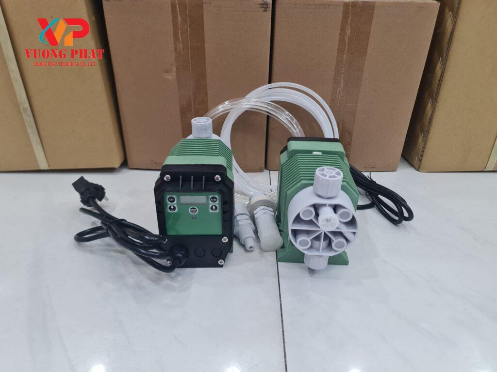 Bơm định lượng Titan CP50001