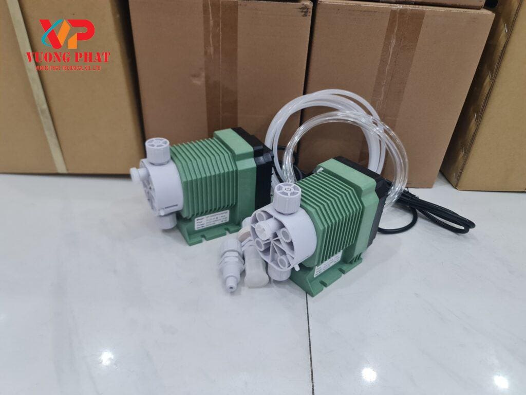 Bơm định lượng Titan VP15002